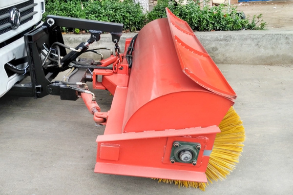 LM-GS-2000扫雪滚刷 2米除雪滚 专用车加装扫雪设备