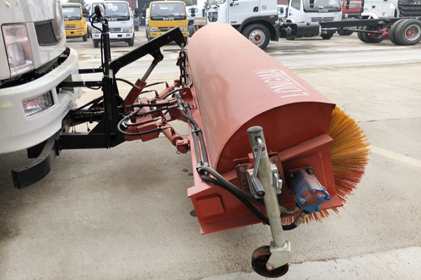 3.3米除雪滚扫 LM-GS-3300扫雪滚刷 路面除雪设备