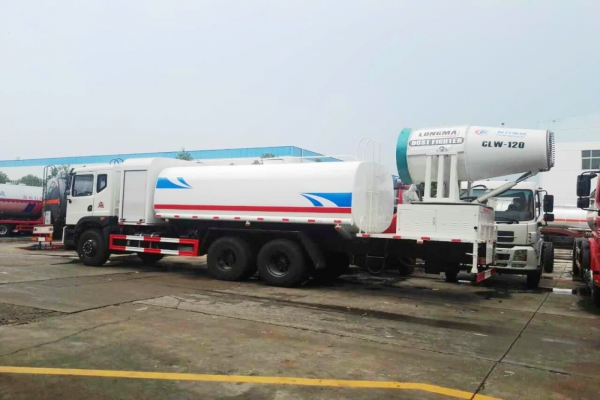 东风T5后双桥多功能抑尘车