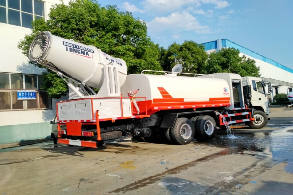 东风60-120米多功能抑尘车