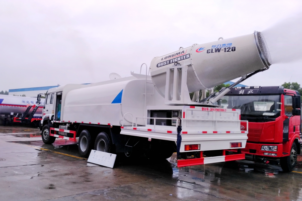 60-120米东风雾炮车