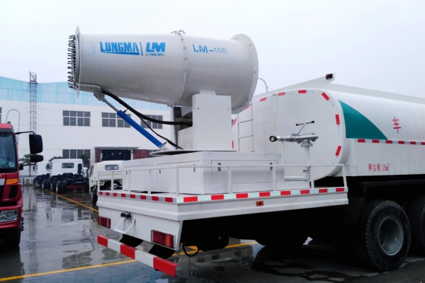 重汽斯太尔后双桥抑尘车(60-120米雾炮机)