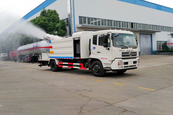 东风天锦抑尘车(方形厢体、50-100米喷雾机)