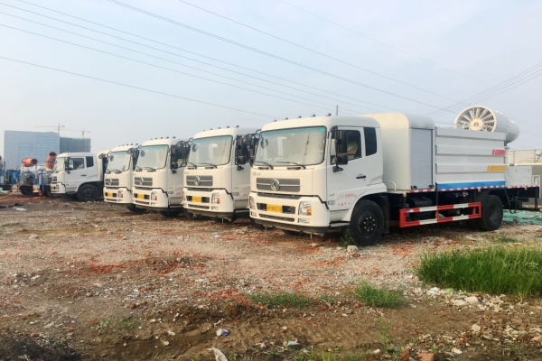 东风天锦抑尘车(方形厢体、50-100米喷雾机)