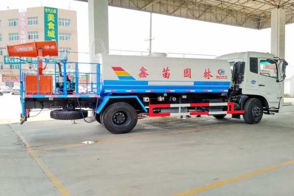 东风天锦多功能洒水抑尘车(30米喷雾机)