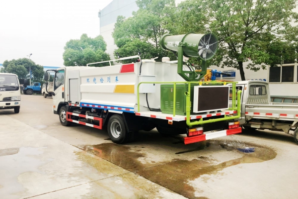 大运多功能抑尘车(5吨、30米雾炮机)