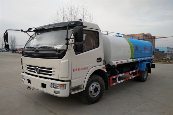 东风大多利卡绿化喷洒车(9.5方)