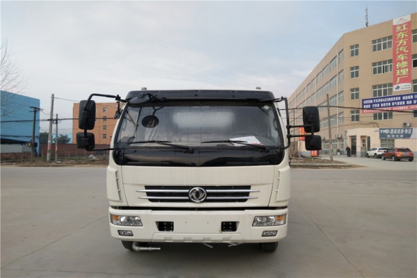 东风多利卡绿化喷洒车