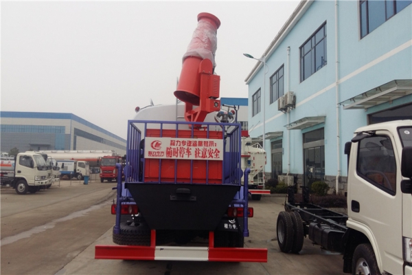 东风天锦雾炮洒水车