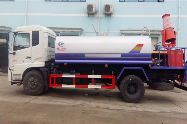 东风天锦雾炮洒水车