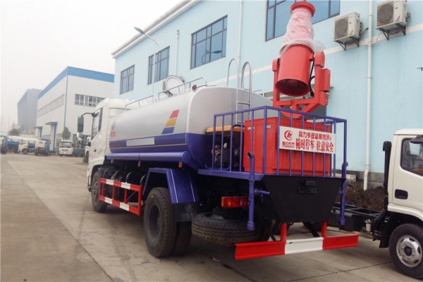 东风天锦雾炮洒水车