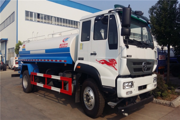 重汽斯太尔绿化喷洒车