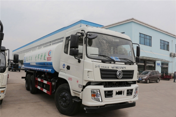 东风后八轮新款绿化喷洒车