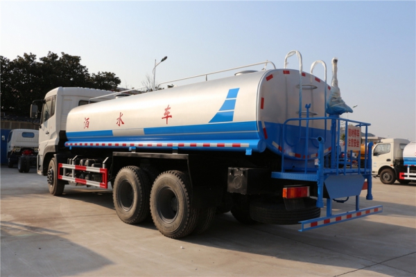 东风天龙绿化喷洒车