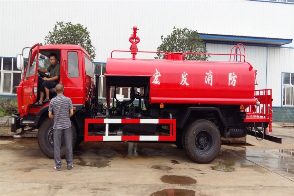 东风145消防洒水车