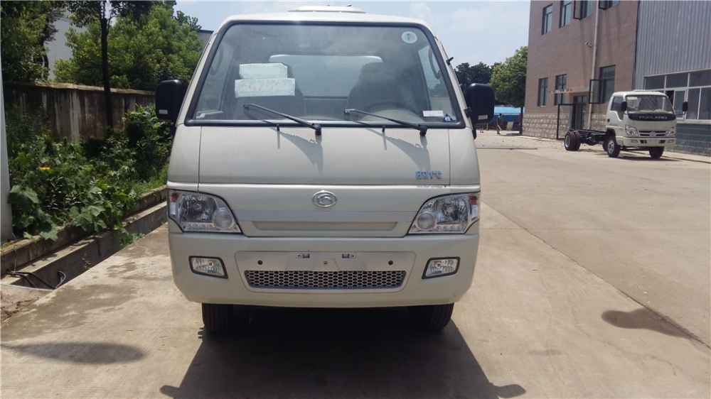 福田国三不上户洒水车(2方)