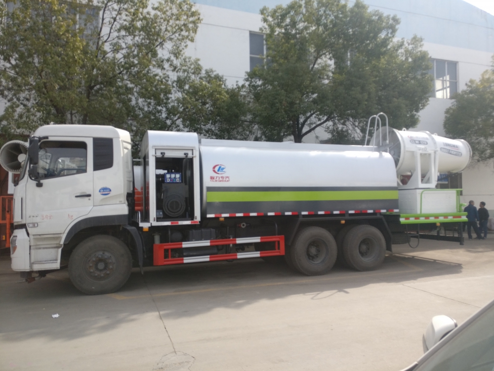 t5后八轮雾炮车