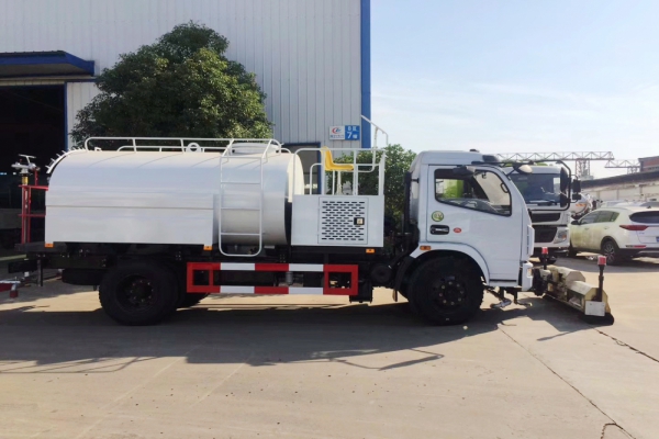 东风多利卡道路高压清洗车