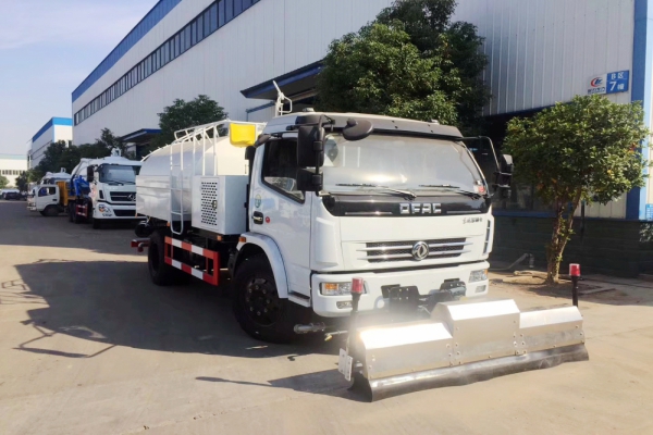 东风多利卡道路高压清洗车图片