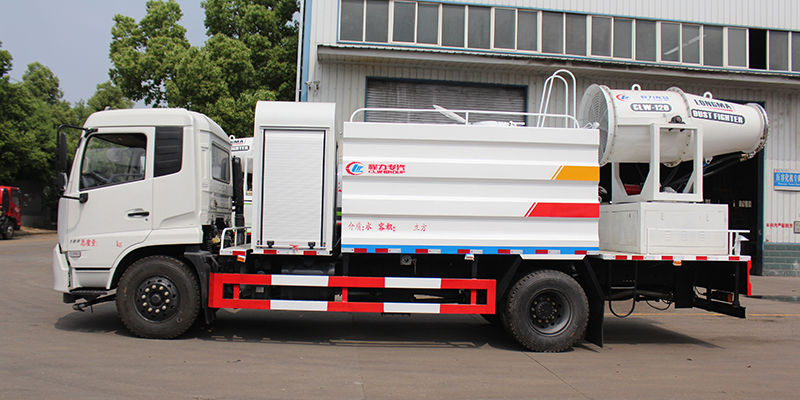 东风天锦多功能抑尘车