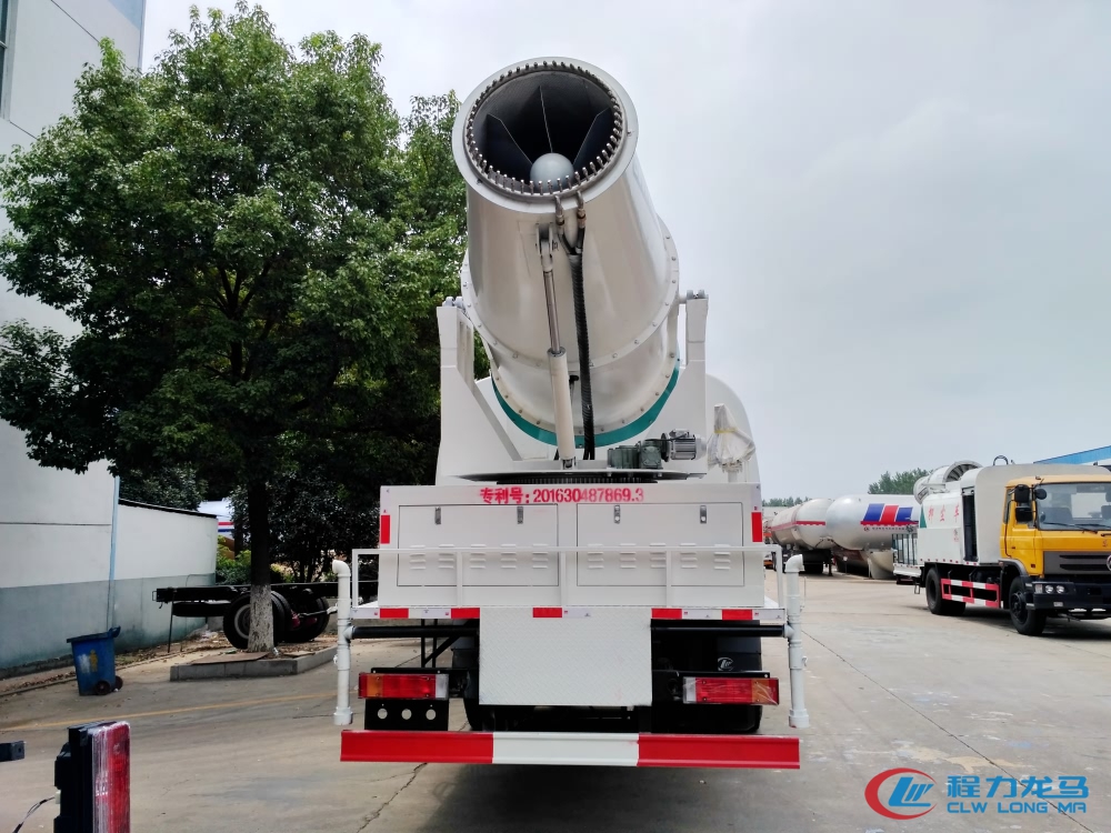 喷雾抑尘洒水车厂家