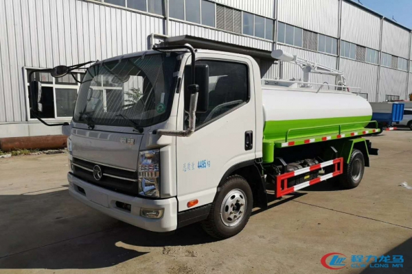 凯马小型吸粪车(2立方)