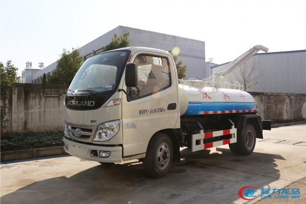 福田吸粪车