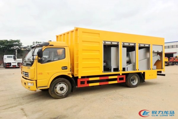 东风大多利卡D7污水处理车