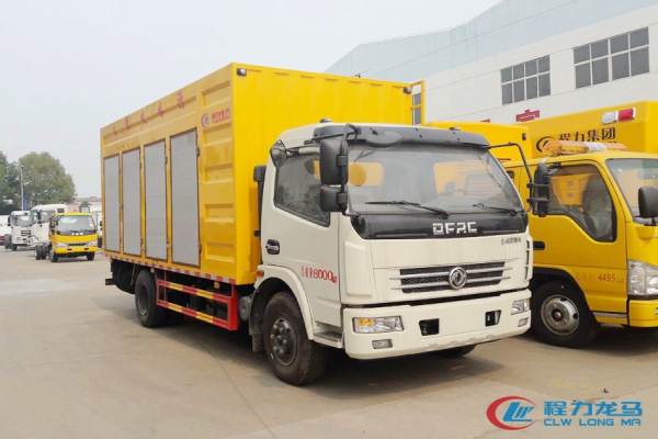 东风大多利卡D7污水处理车