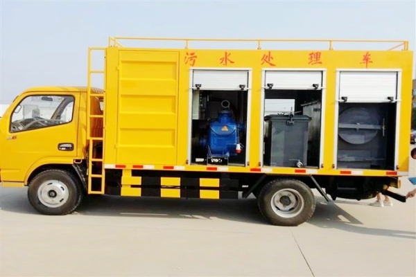 东风小多利卡D6污水处理车