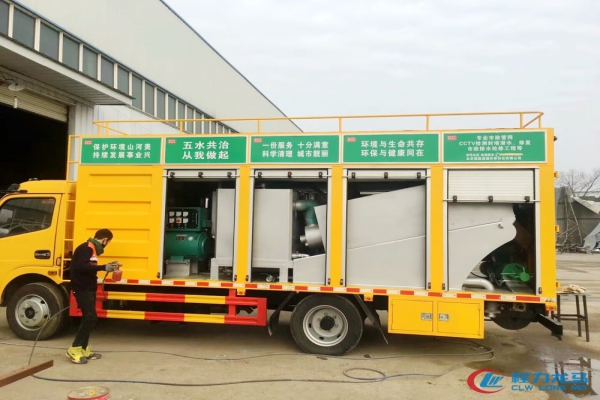 东风小多利卡D6污水处理车