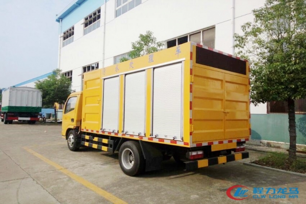 东风小多利卡D6污水处理车