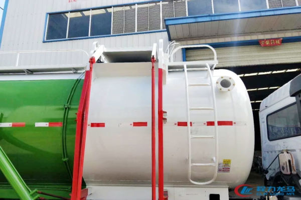 东风特商餐厨垃圾车