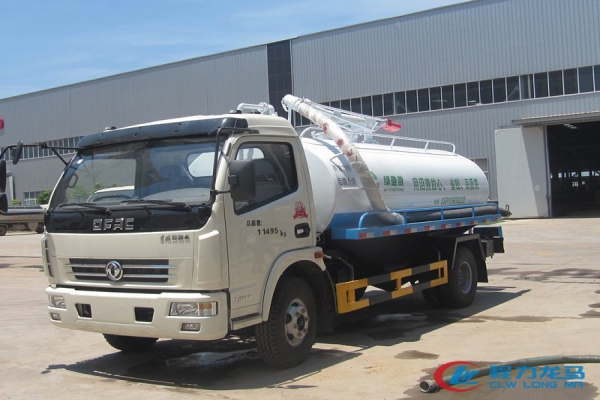 东风大多利卡吸粪车