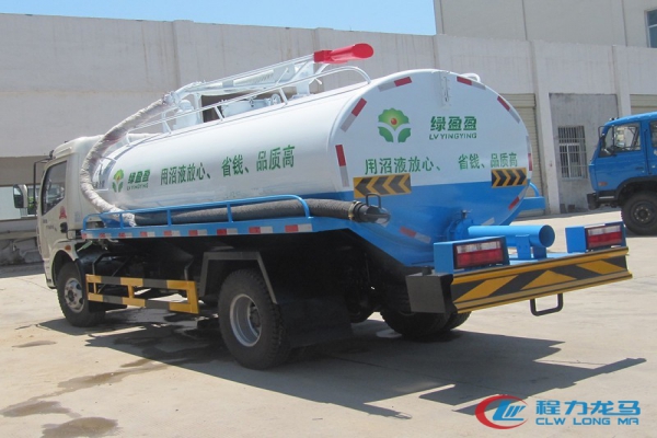 东风大多利卡吸粪车