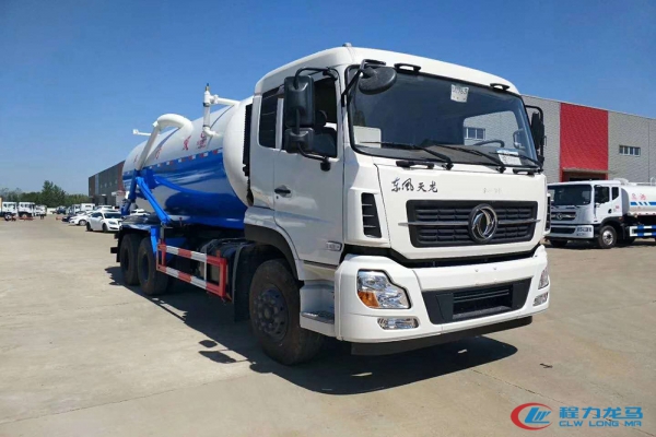 东风天龙后双桥吸污车