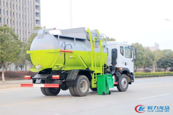东风多利卡D9泔水车(圆罐)