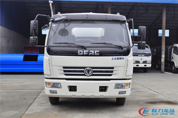 东风大多利卡吸污车