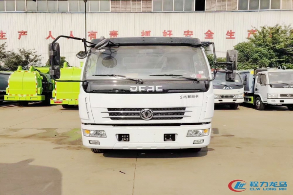 东风大多利卡餐厨垃圾车(方厢)