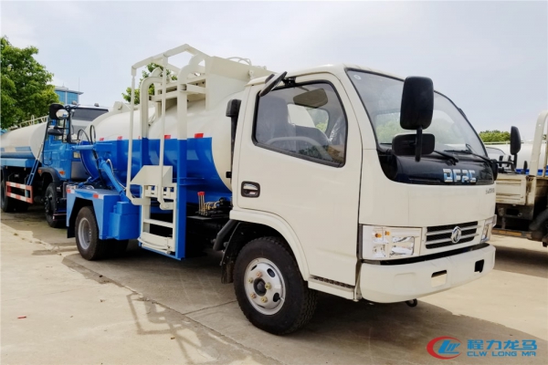 东风小多利卡泔水车