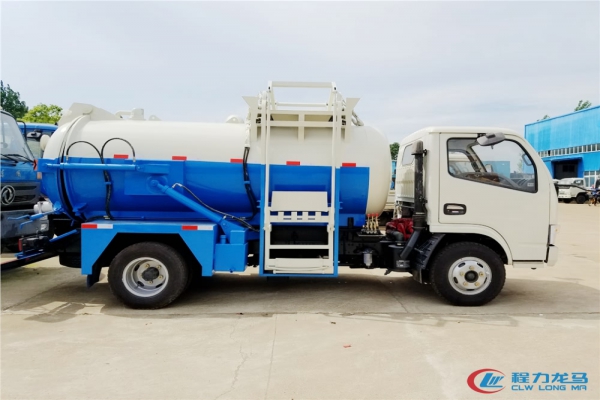 东风小多利卡泔水车