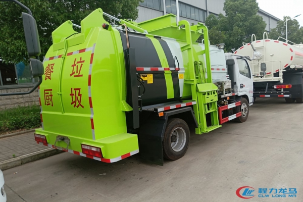 东风小多利卡餐厨垃圾车(方厢)