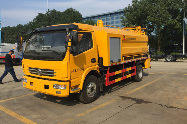 东风大多利卡联合疏通车