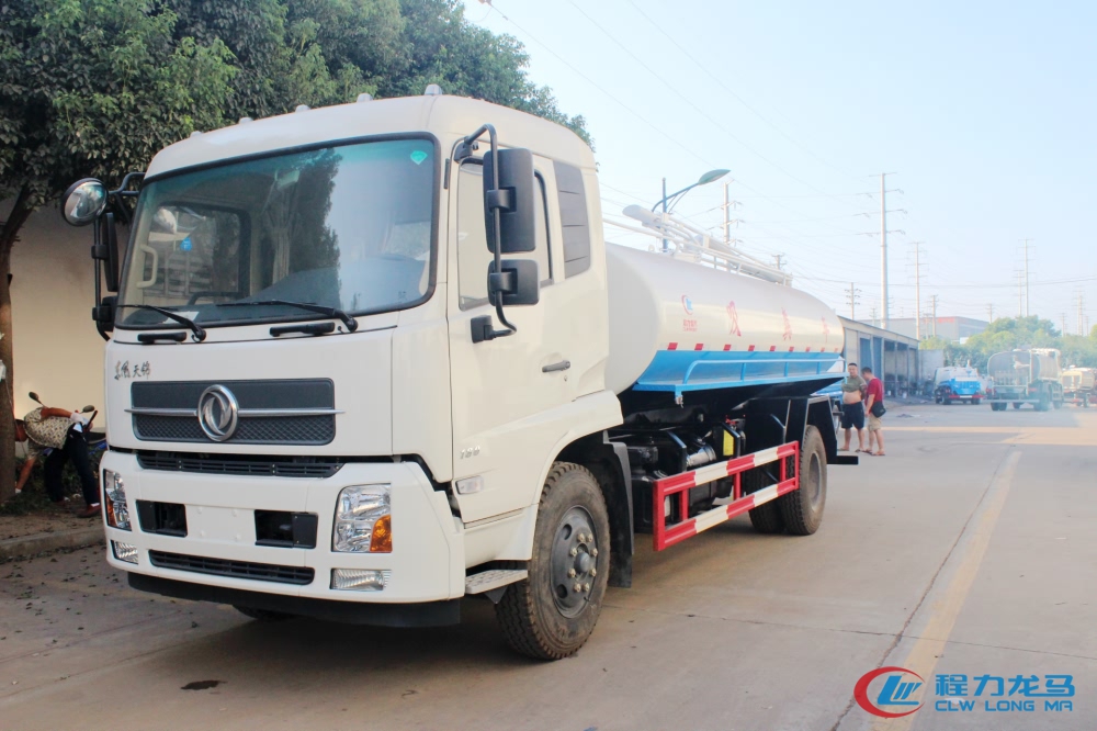 东风天锦吸粪车