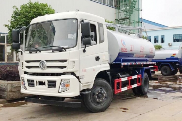 东风特商吸粪车