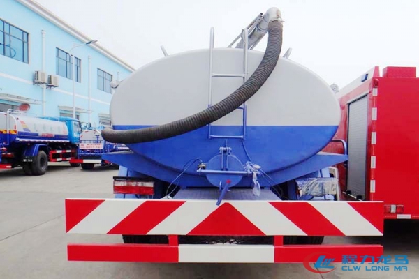 东风多利卡D9吸粪车