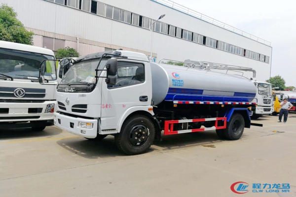 东风大多利卡吸粪车