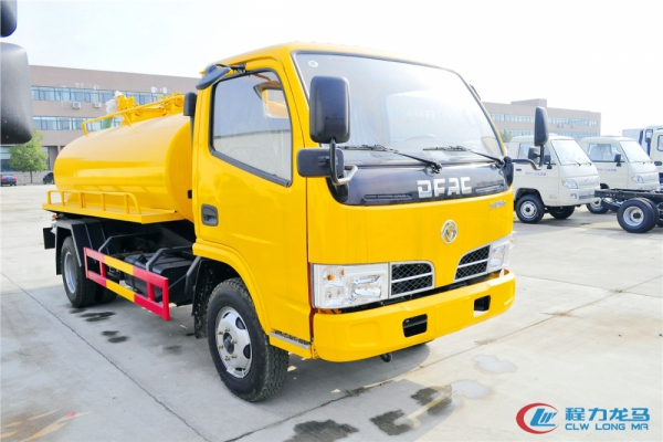 东风小多利卡吸粪车