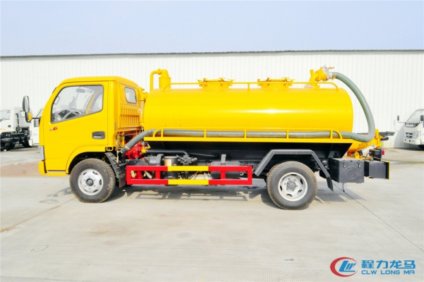 东风小多利卡吸粪车