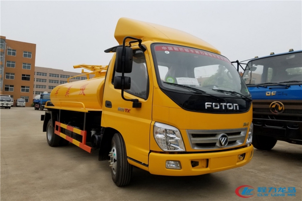 福田奥铃吸粪车